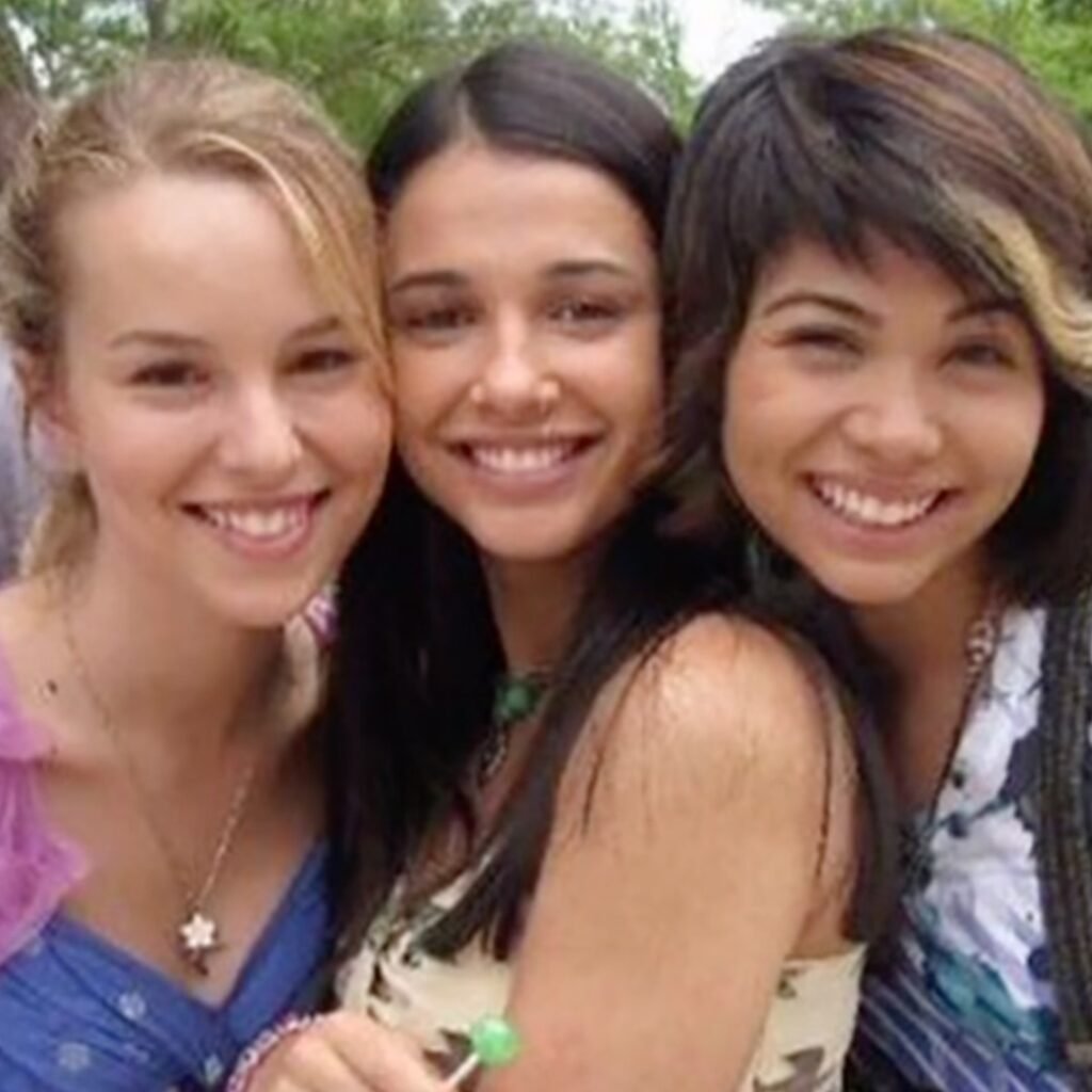 Lemonade Mouth's Bridgit Mendler, Hayley Kiyoko & Naomi Scott Reunite