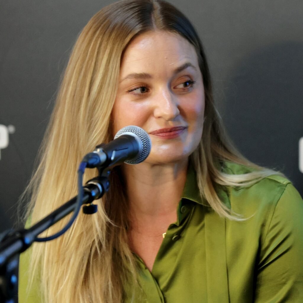 Aly & AJ's AJ Michalka On Relationship With Ex Joe Jonas