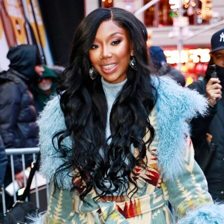 Brandy Speaks Out After Abruptly Leaving Concert Mid-Performance