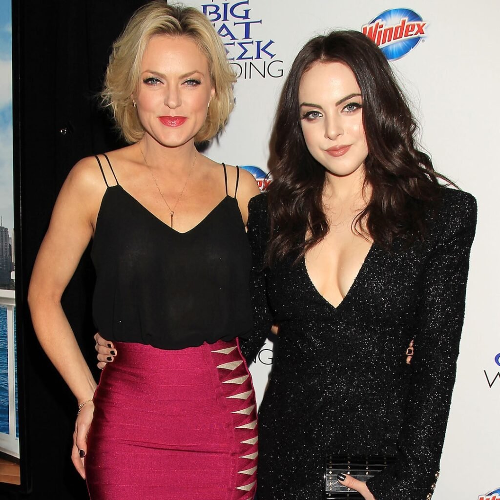 Elaine Hendrix, Liz Gilles Have Dynasty Reunion