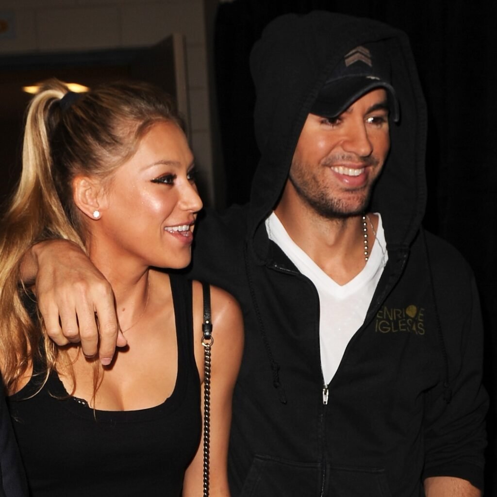 Inside Enrique Iglesias and Pregnant Anna Kournikova's Private Romance