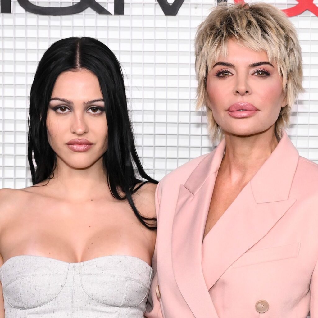 Lisa Rinna on Daughter Amelia Gray’s Victoria’s Secret Show Look
