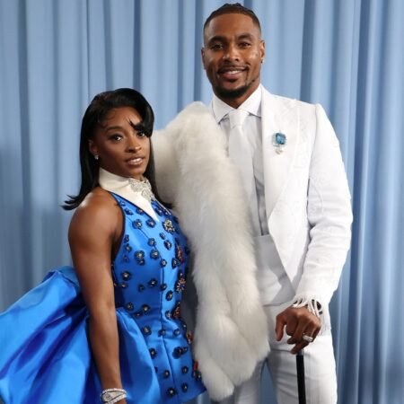 Simone Biles, Jonathan Owens PDA at Bears Game