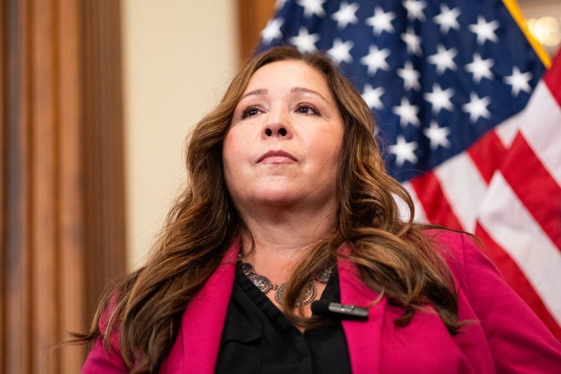 Arizona Dem Sworn In After Weeks of Delay by Speaker Johnson