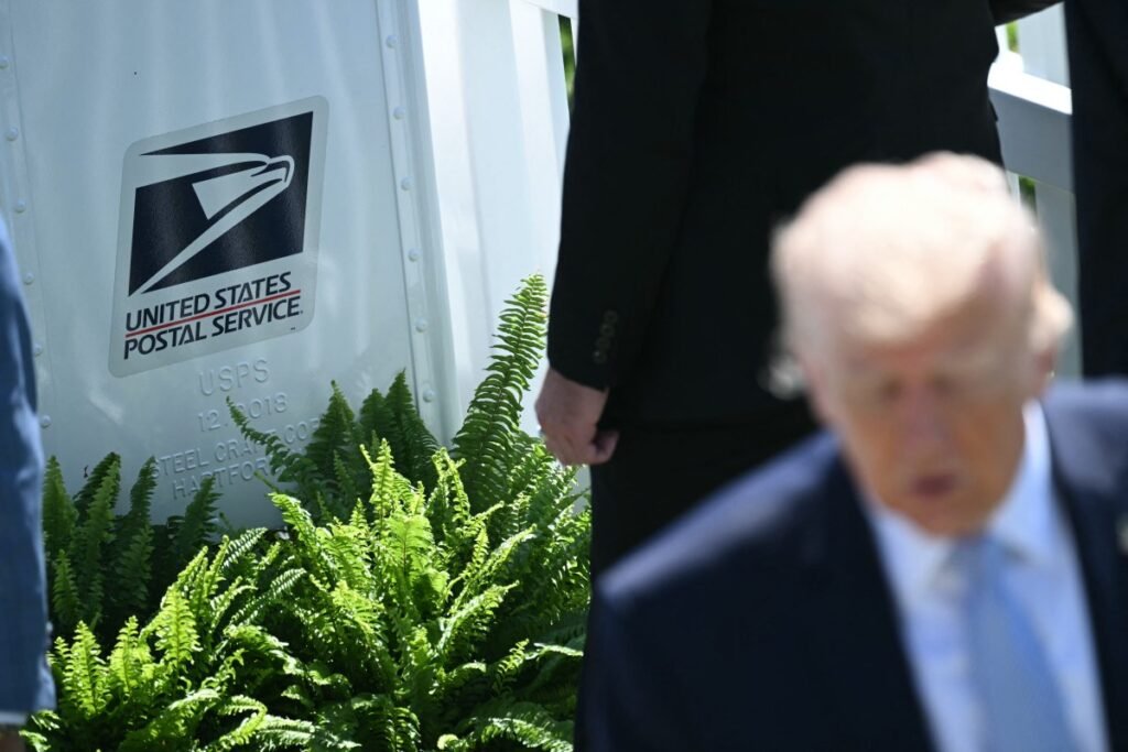 ‘A Shit Show’: Postal Service Whistleblower Warns That New Project Will Sow Chaos in Election